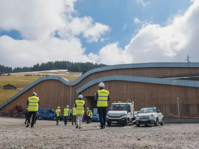 1920x1440_facade-poste-source-des-saisies-2210